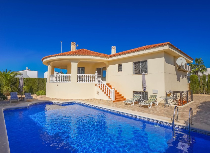 Revente - Villa - La Marina - Urb. El Oasis