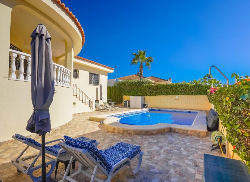 Revente - Villa - La Marina - Urb. El Oasis
