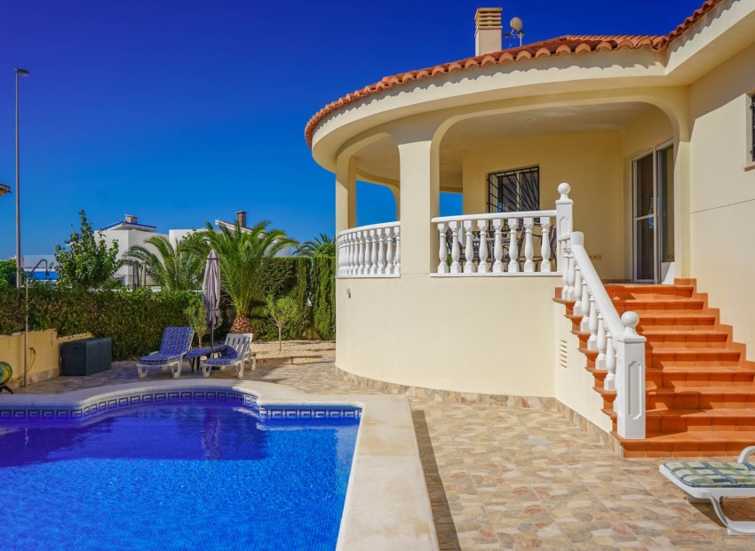 Revente - Villa - La Marina - Urb. El Oasis