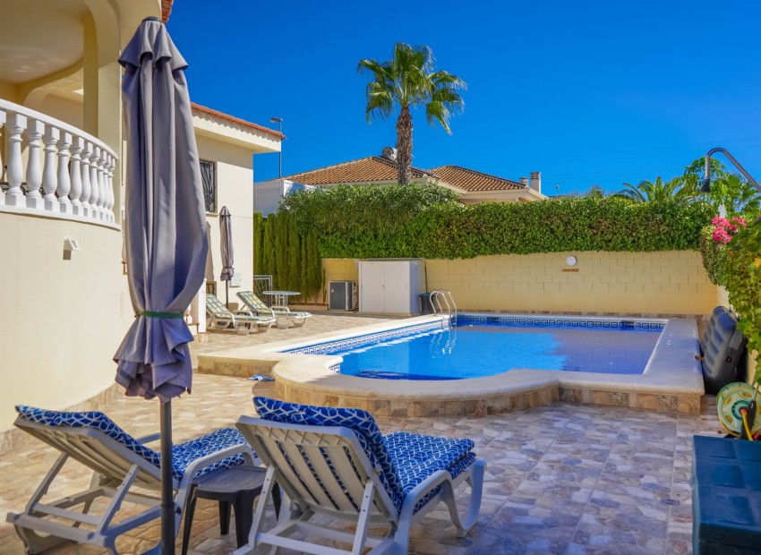 Revente - Villa - La Marina - Urb. El Oasis