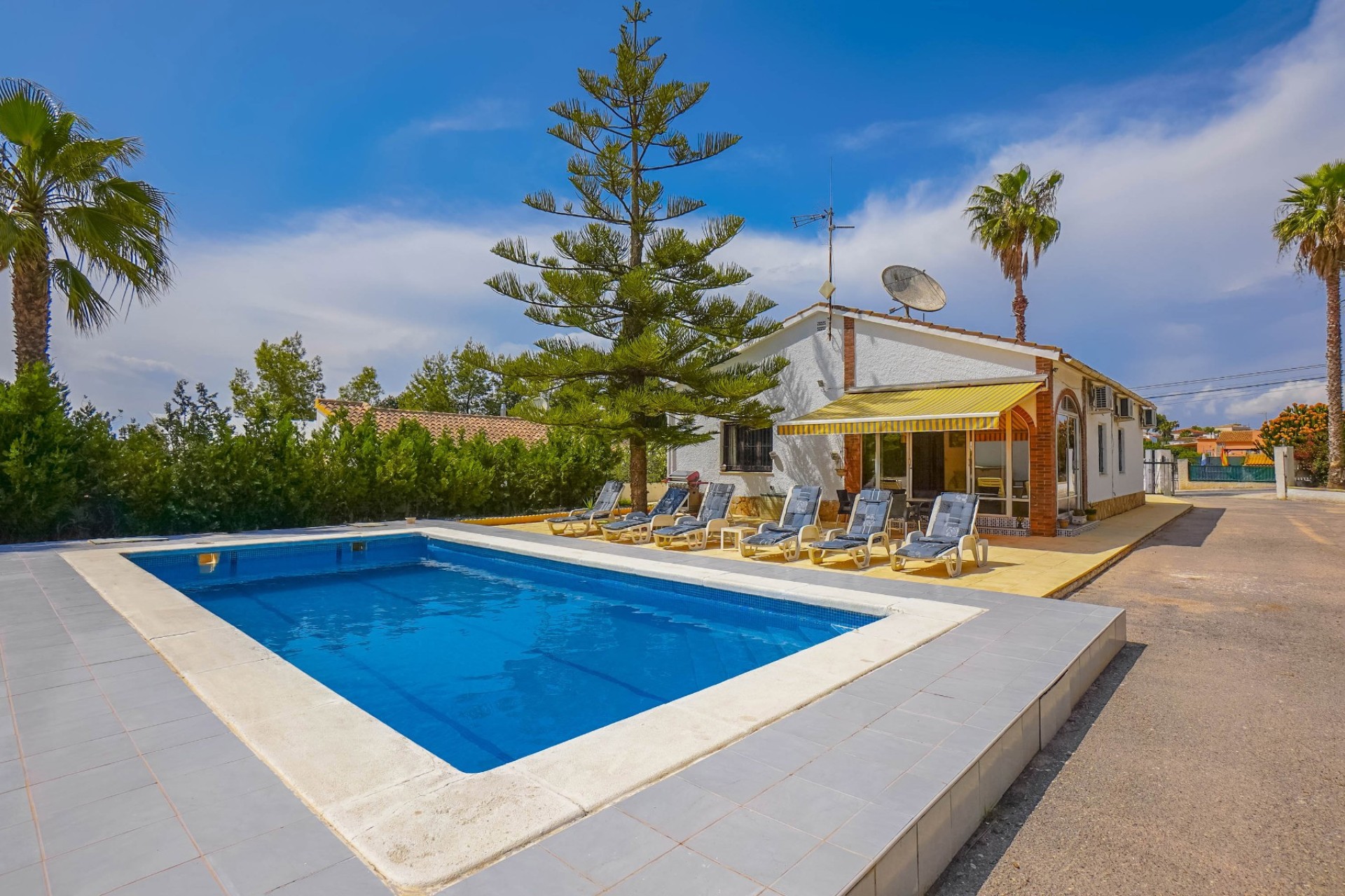 Revente - Villa - La Marina - Urb. El Oasis