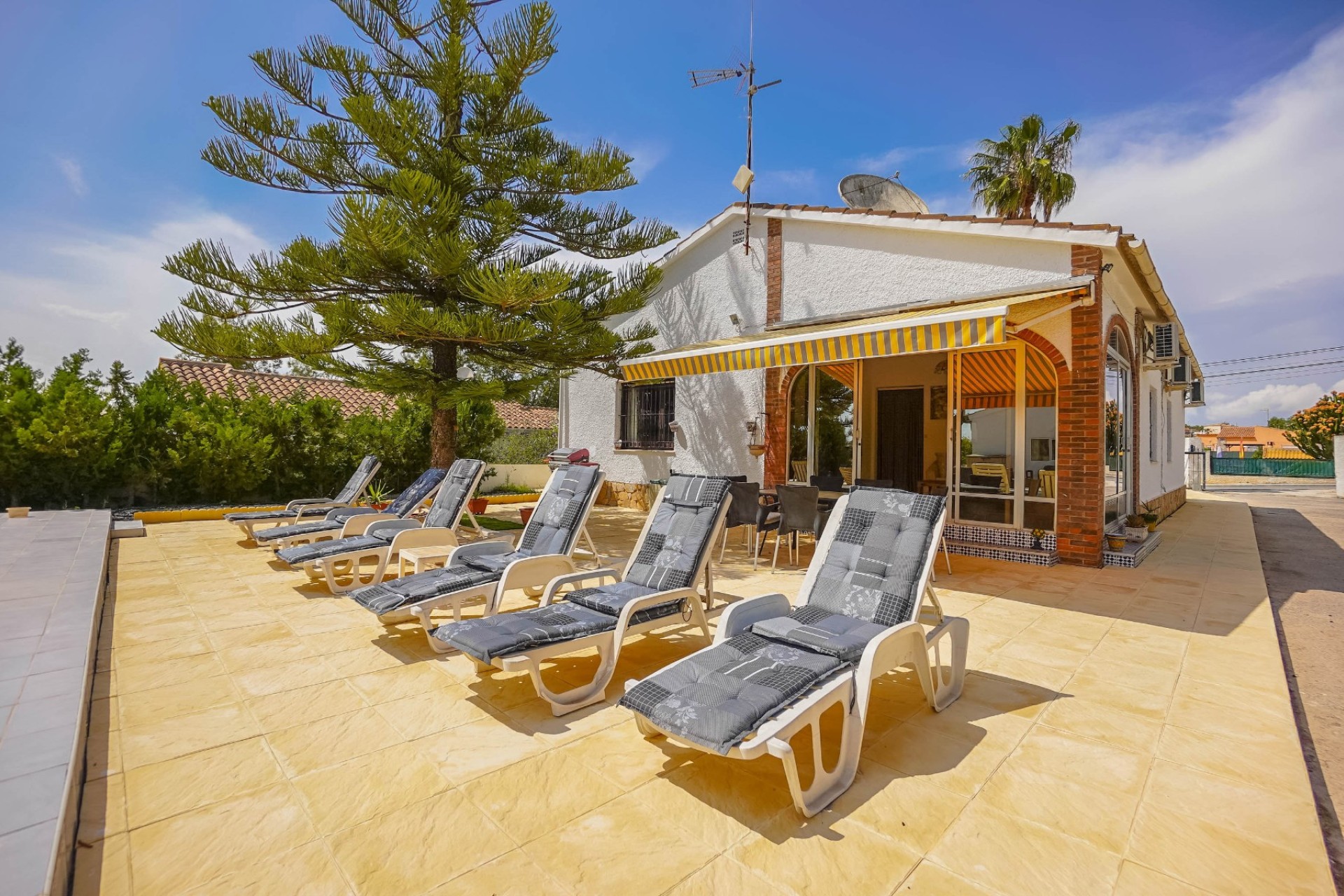Revente - Villa - La Marina - Urb. El Oasis