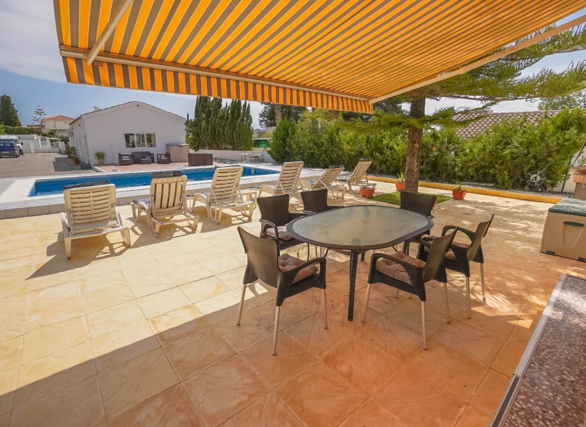 Revente - Villa - La Marina - Urb. El Oasis