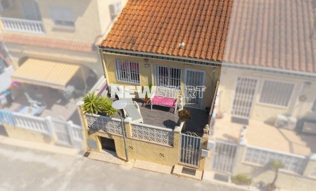 Stadthaus - Wiederverkauf - La Marina - Urb. La Marina