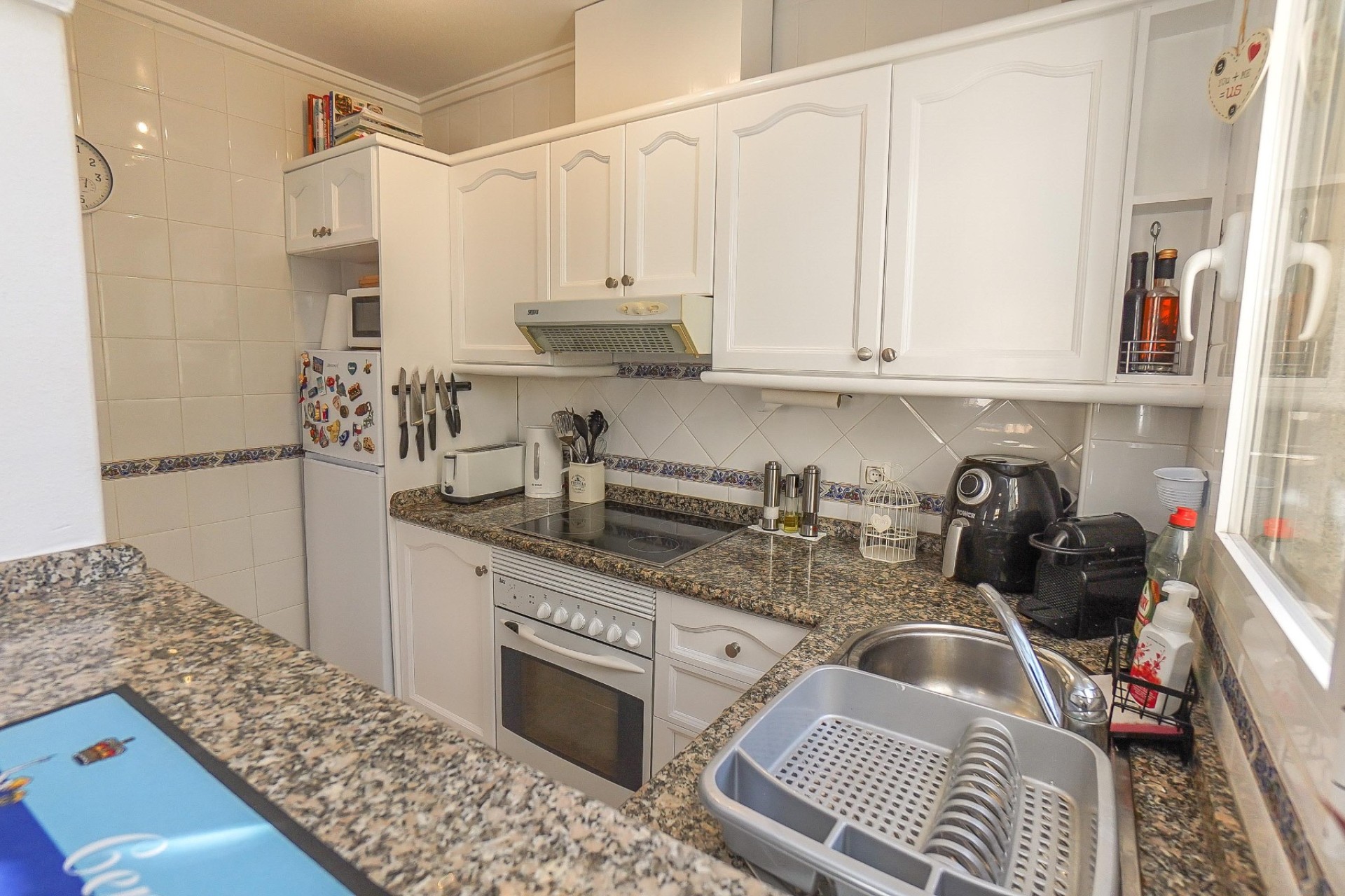 Wiederverkauf - Doppelhaushälfte mit vier Schlafzimmern - La Marina - Urb. El Oasis