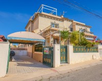 Wiederverkauf - Doppelhaushälfte mit vier Schlafzimmern - La Marina - Urb. El Oasis