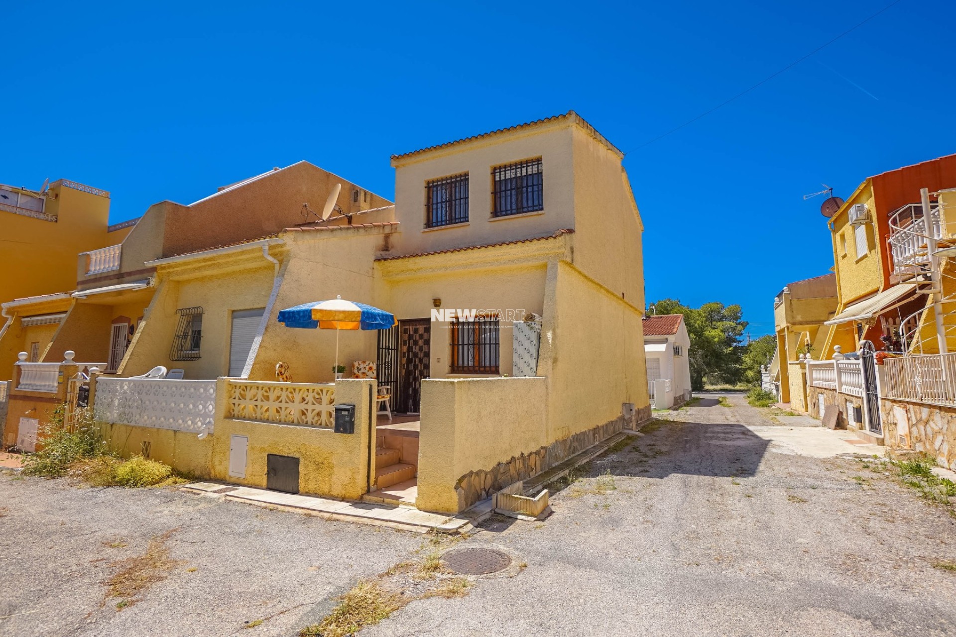 Wiederverkauf - End Terraced Townhouse - La Marina - Urb. La Marina