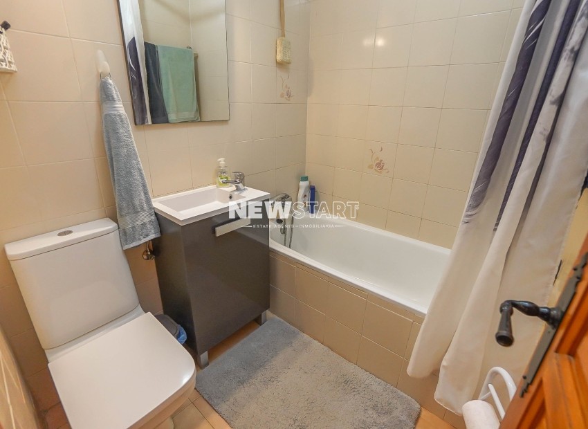 Wiederverkauf - Endterrasse - La Marina - Urb. La Marina