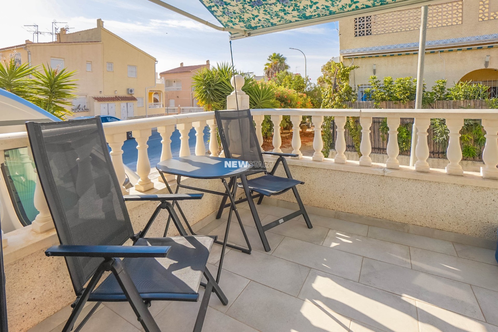 Wiederverkauf - Endterrasse - La Marina - Urb. La Marina