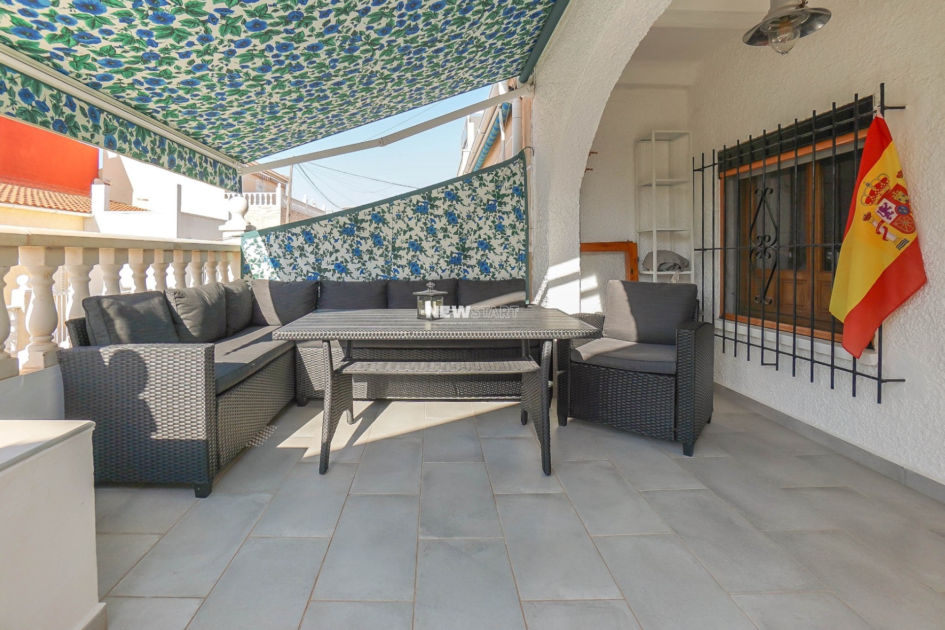 Wiederverkauf - Endterrasse - La Marina - Urb. La Marina