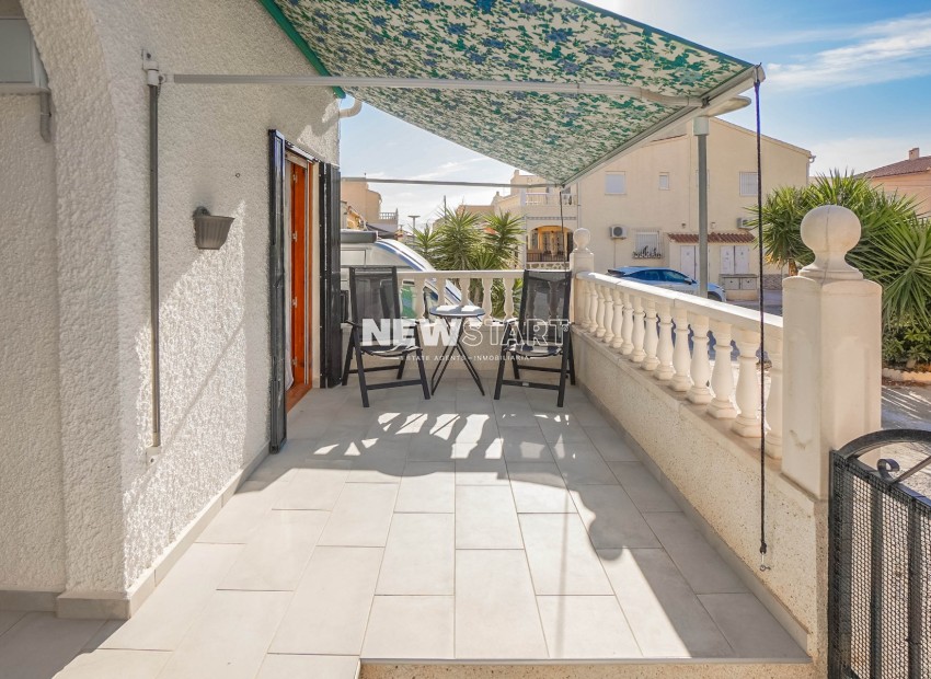 Wiederverkauf - Endterrasse - La Marina - Urb. La Marina