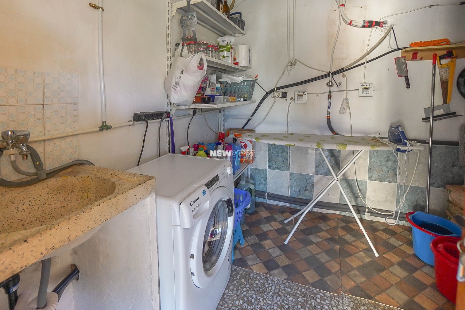 Wiederverkauf - Freistehend - La Marina - Urb. El Oasis