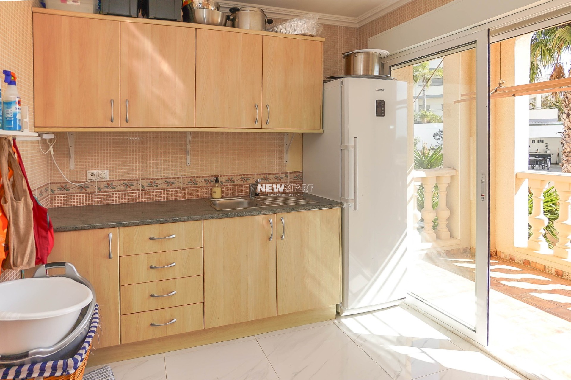 Wiederverkauf - Freistehend - La Marina - Urb. La Escuera