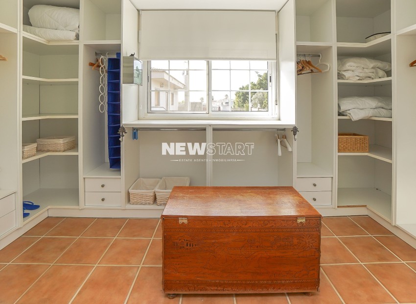 Wiederverkauf - Freistehend - La Marina - Urb. La Escuera