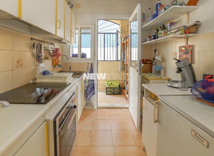 Wiederverkauf - Freistehend - La Marina - Urb. La Marina