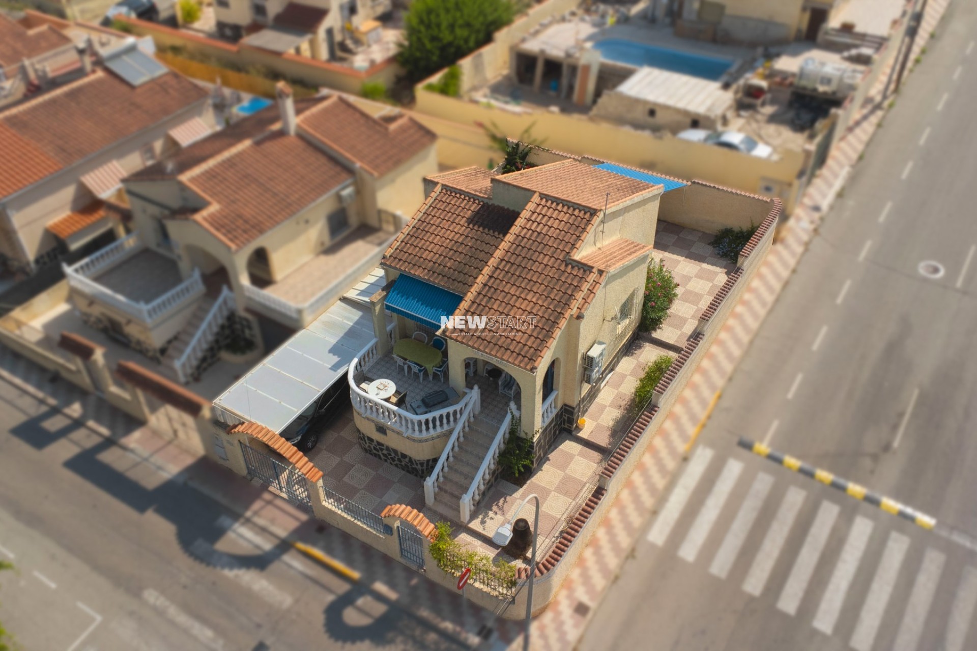 Wiederverkauf - Freistehend - La Marina - Urb. La Marina