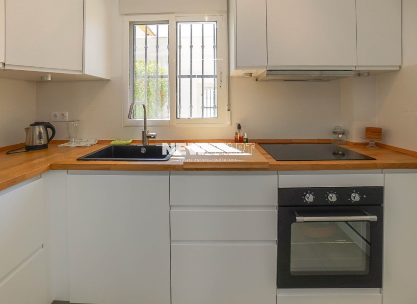 Wiederverkauf - Freistehend - La Marina - Urb. La Marina