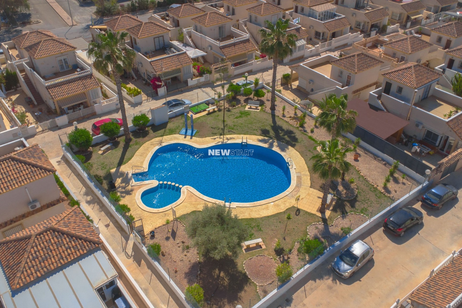 Wiederverkauf - Freistehend - La Marina - Urb. La Marina