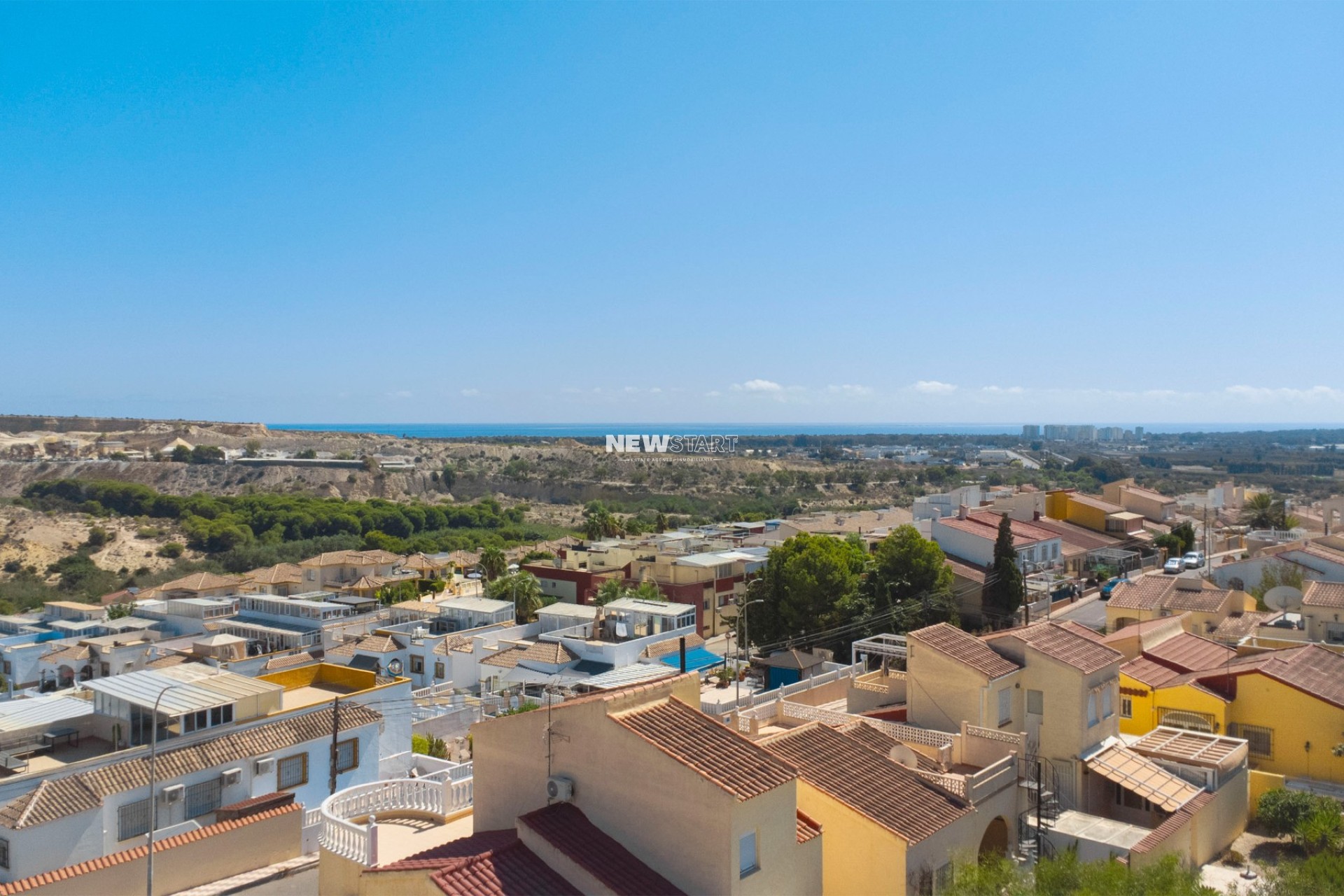 Wiederverkauf - Freistehend - La Marina - Urb. La Marina