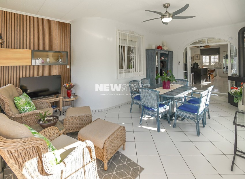 Wiederverkauf - Freistehend - La Marina - Urb. La Marina