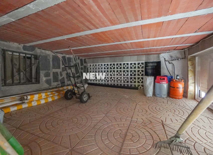 Wiederverkauf - Freistehend - La Marina - Urb. La Marina