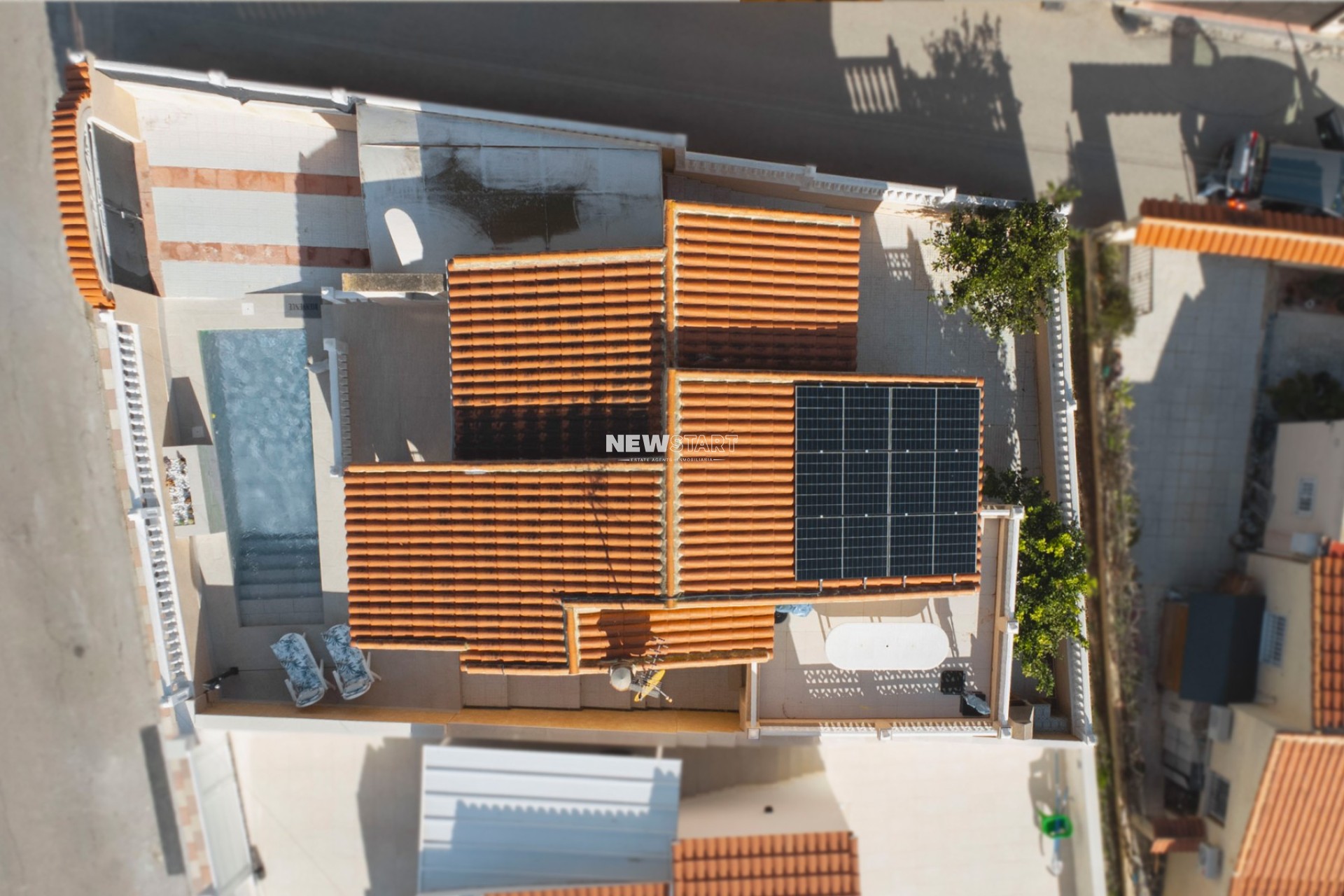 Wiederverkauf - Freistehend - La Marina - Urb. La Marina