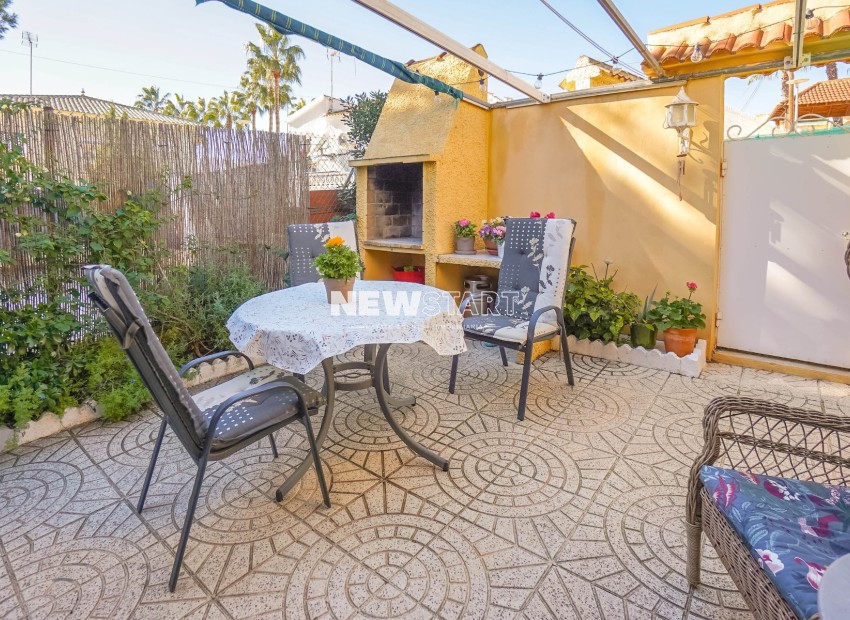 Wiederverkauf - Freistehend - La Marina - Urb. La Marina