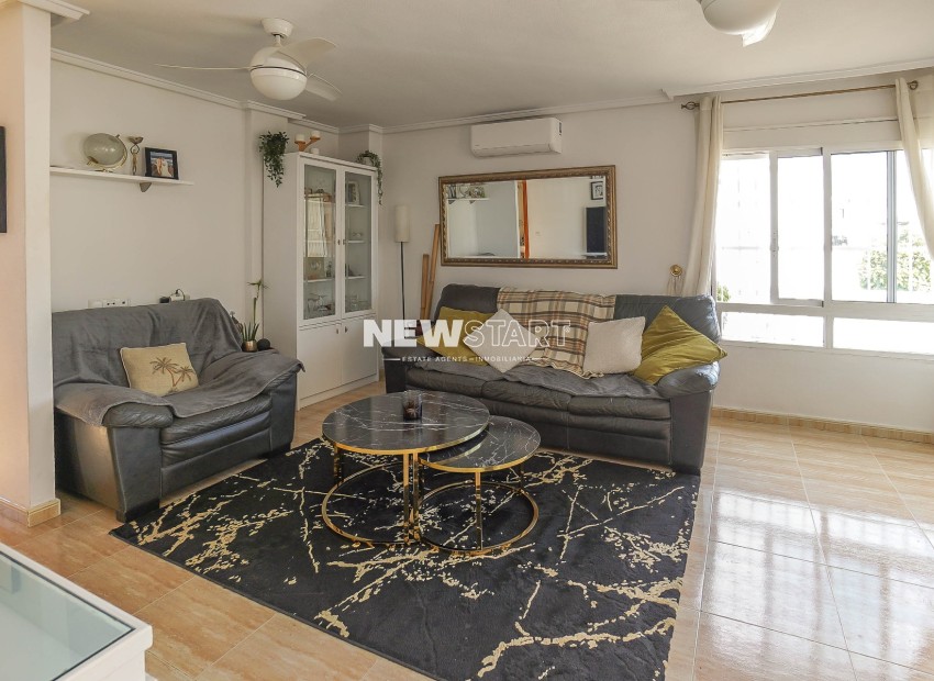 Wiederverkauf - Freistehend - La Marina - Urb. La Marina