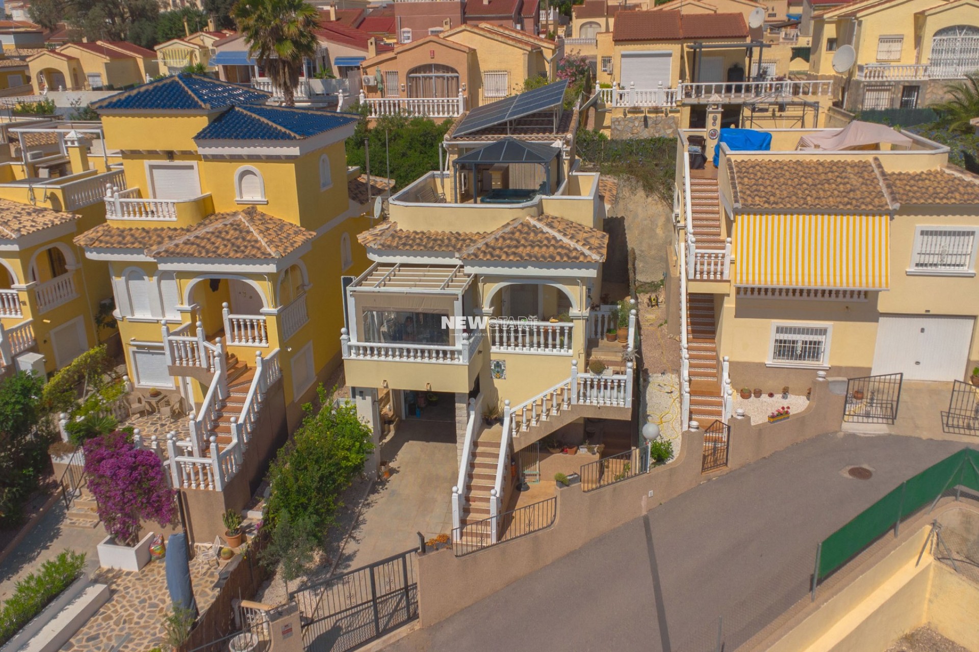 Wiederverkauf - Freistehend - La Marina - Urb. La Marina