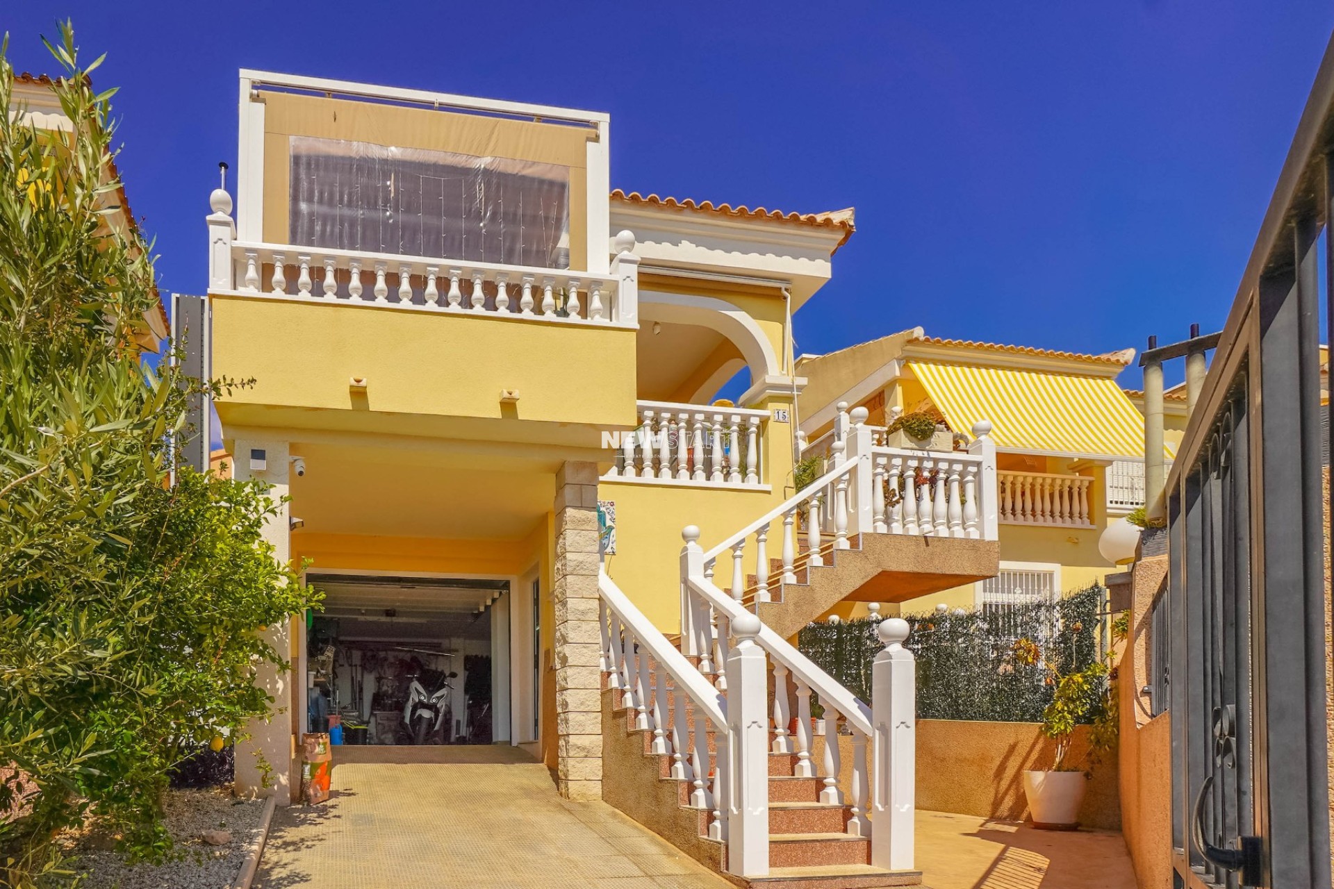 Wiederverkauf - Freistehend - La Marina - Urb. La Marina