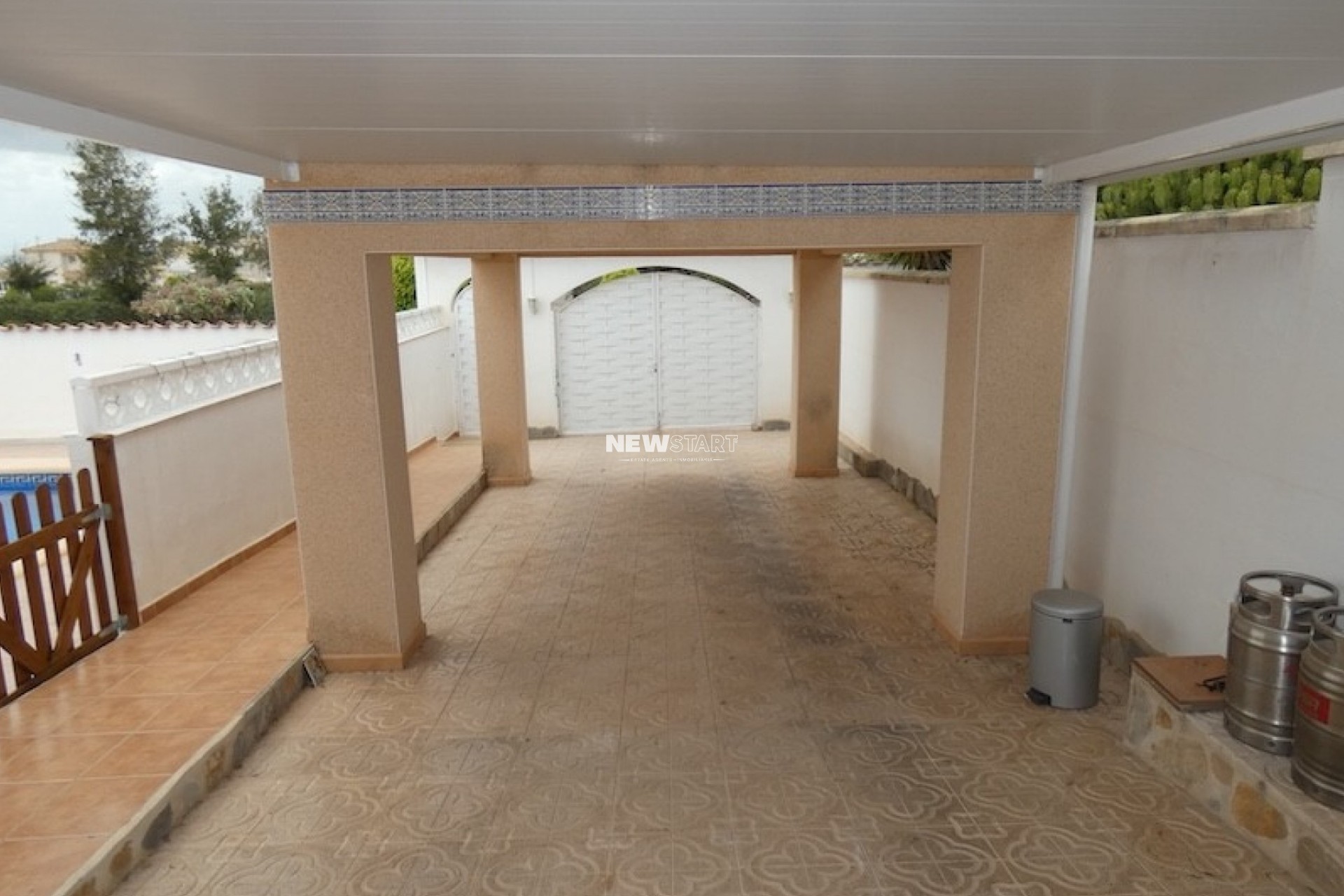 Wiederverkauf - Freistehend - La Marina - Urb. La Marina