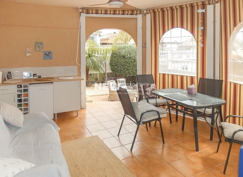 Wiederverkauf - Freistehend - La Marina - Urb. La Marina