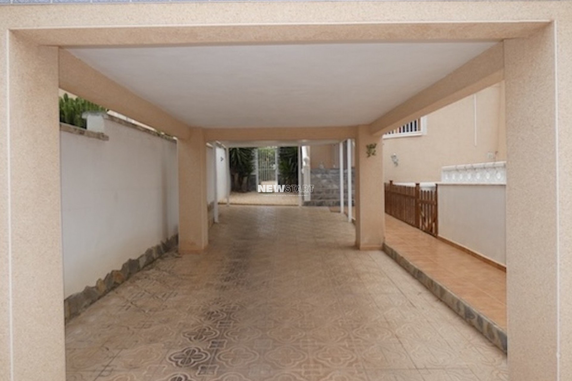 Wiederverkauf - Freistehend - La Marina - Urb. La Marina