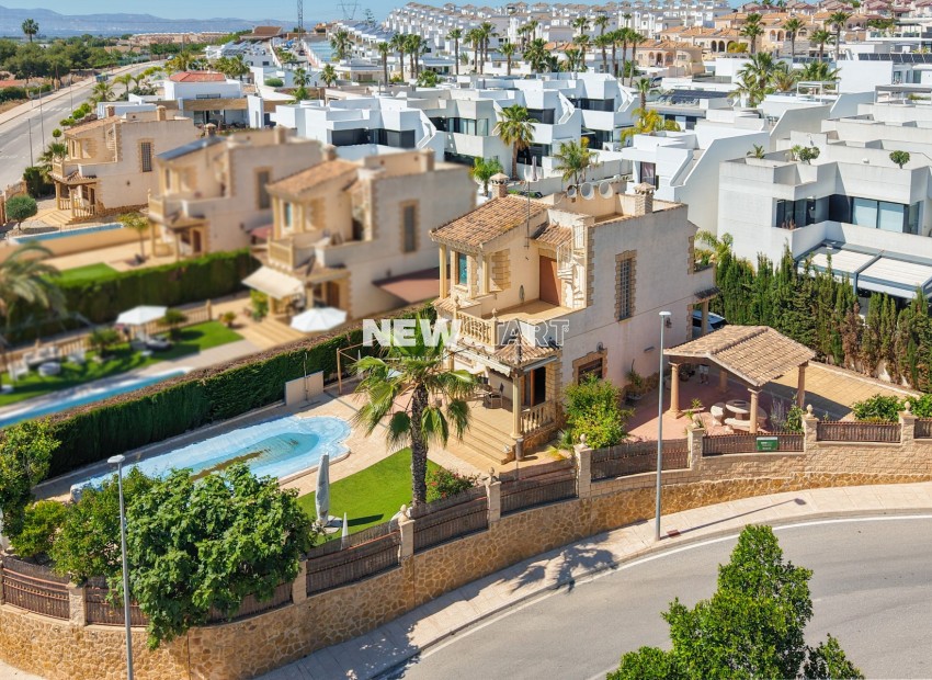 Wiederverkauf - Freistehend - La Marina - Urb. La Marina
