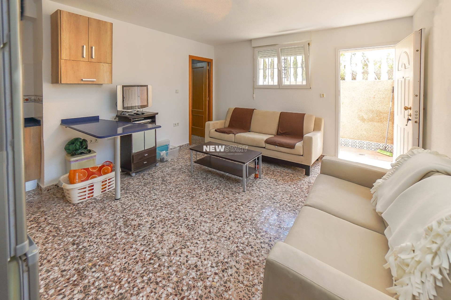 Wiederverkauf - Freistehend - La Marina - Urb. La Marina