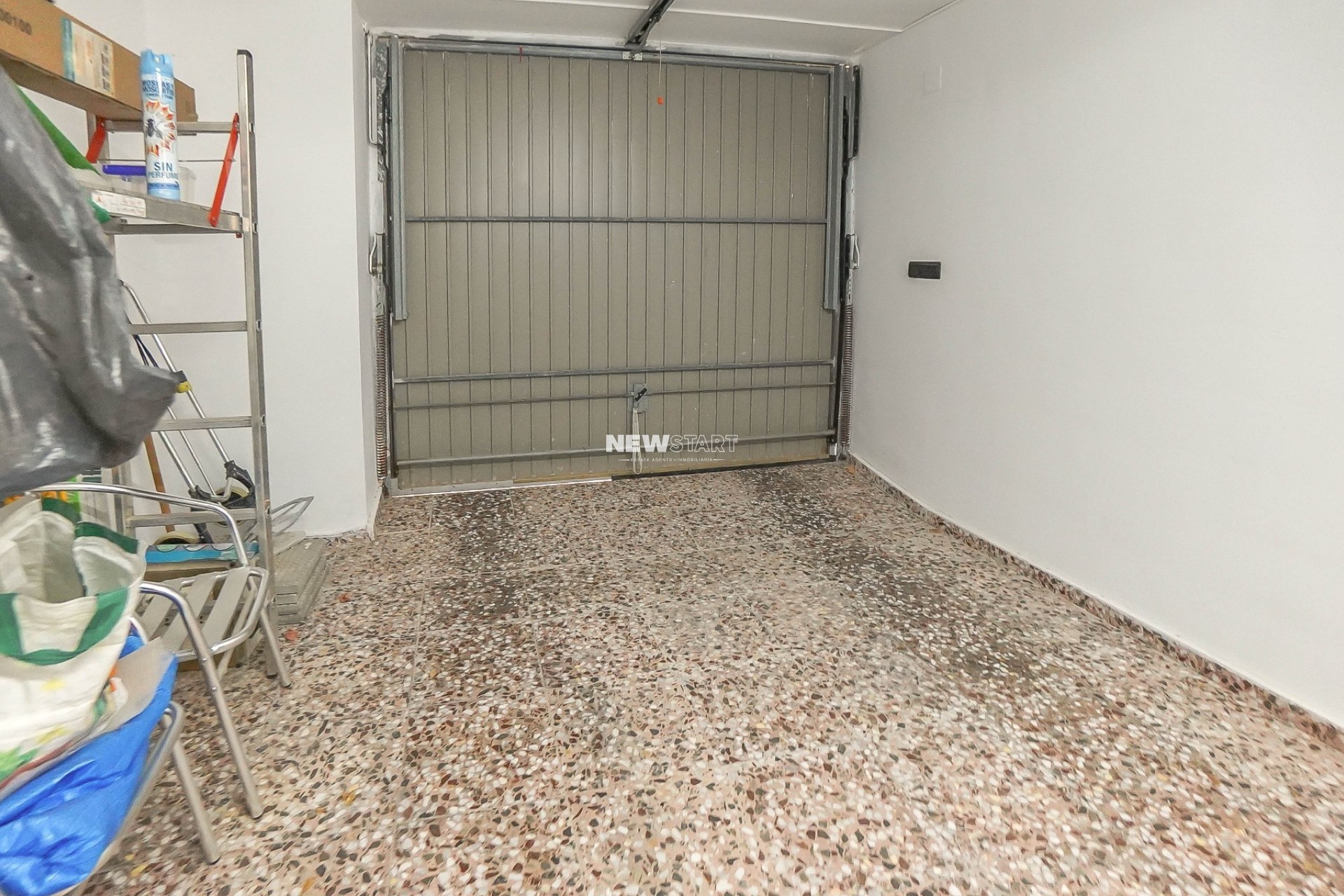 Wiederverkauf - Freistehend - La Marina - Urb. La Marina