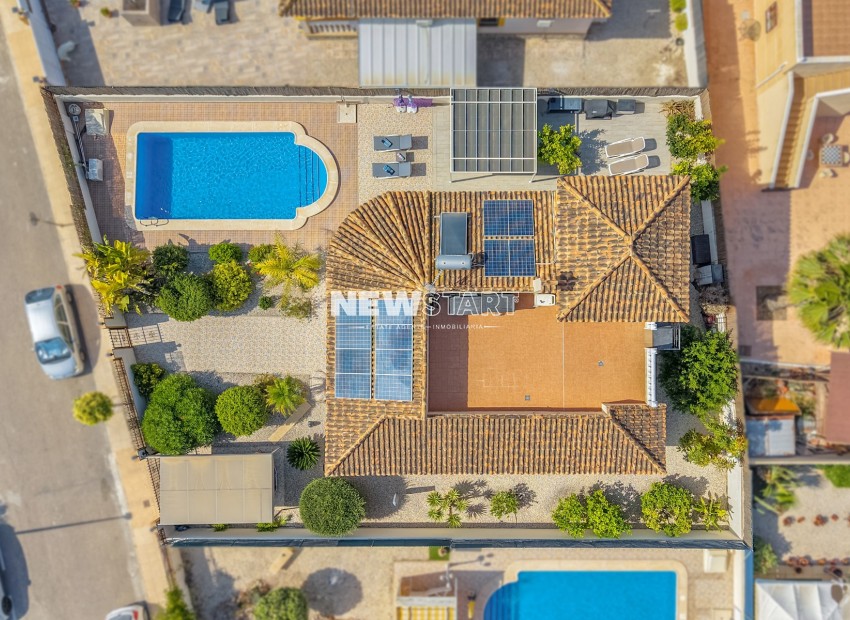Wiederverkauf - Freistehend - La Marina - Urb. La Marina