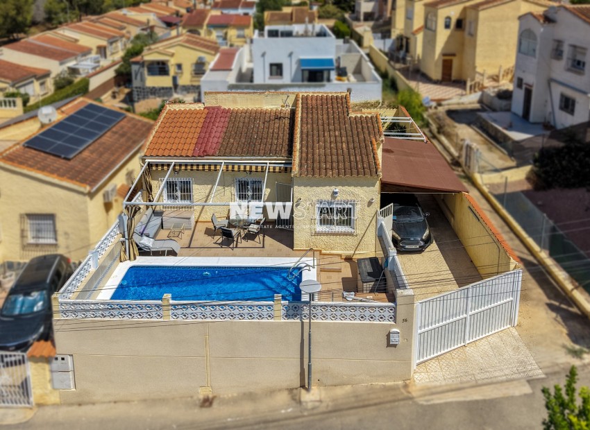 Wiederverkauf - Freistehend - La Marina - Urb. La Marina