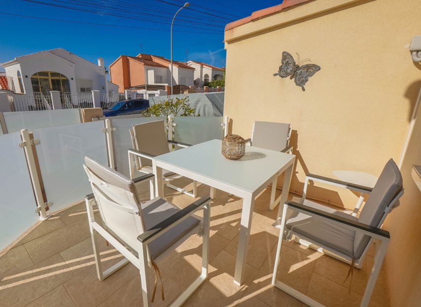 Wiederverkauf - Freistehend - La Marina - Urb. La Marina
