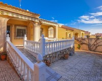 Wiederverkauf - Freistehende Villa - La Marina - Urb. La Marina