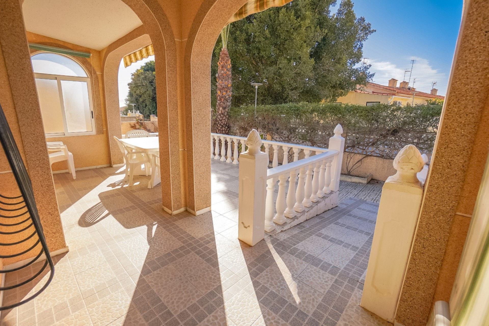 Wiederverkauf - Freistehende Villa - La Marina - Urb. La Marina
