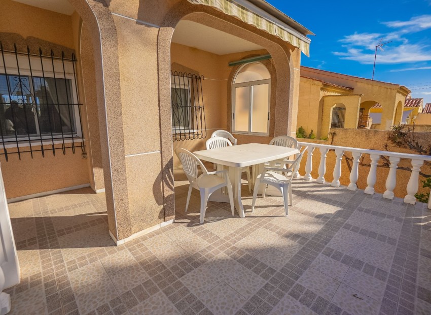 Wiederverkauf - Freistehende Villa - La Marina - Urb. La Marina