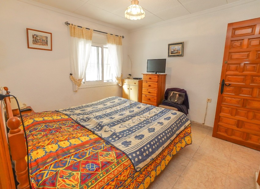 Wiederverkauf - Freistehende Villa - La Marina - Urb. La Marina