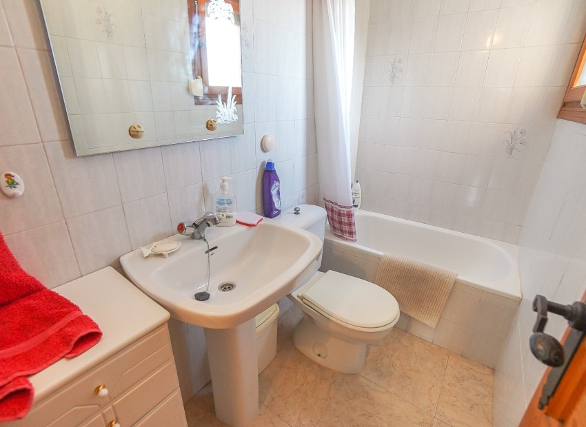 Wiederverkauf - Freistehende Villa - La Marina - Urb. La Marina