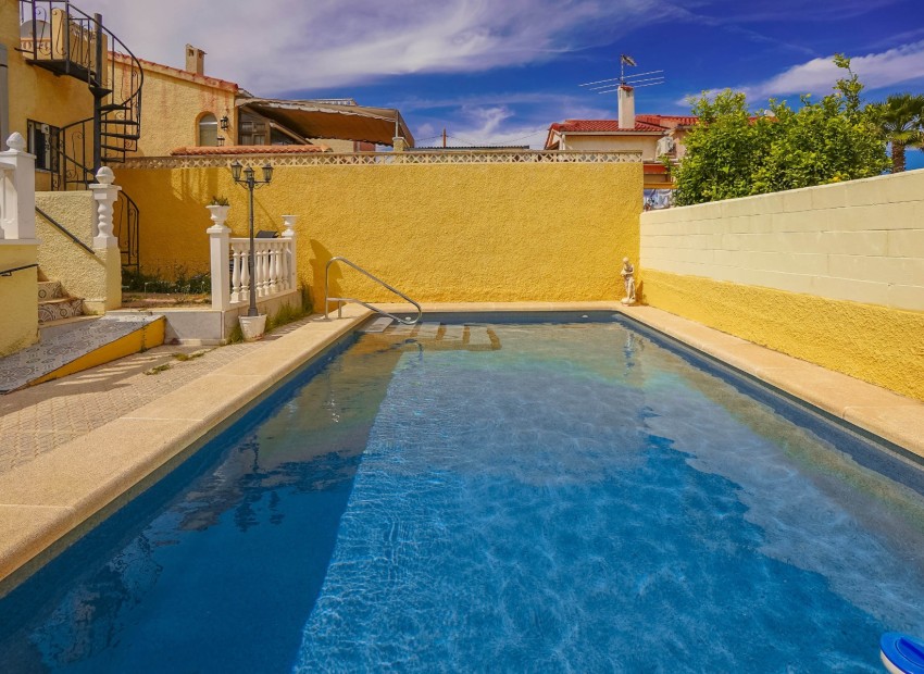 Wiederverkauf - Freistehende Villa - La Marina - Urb. La Marina