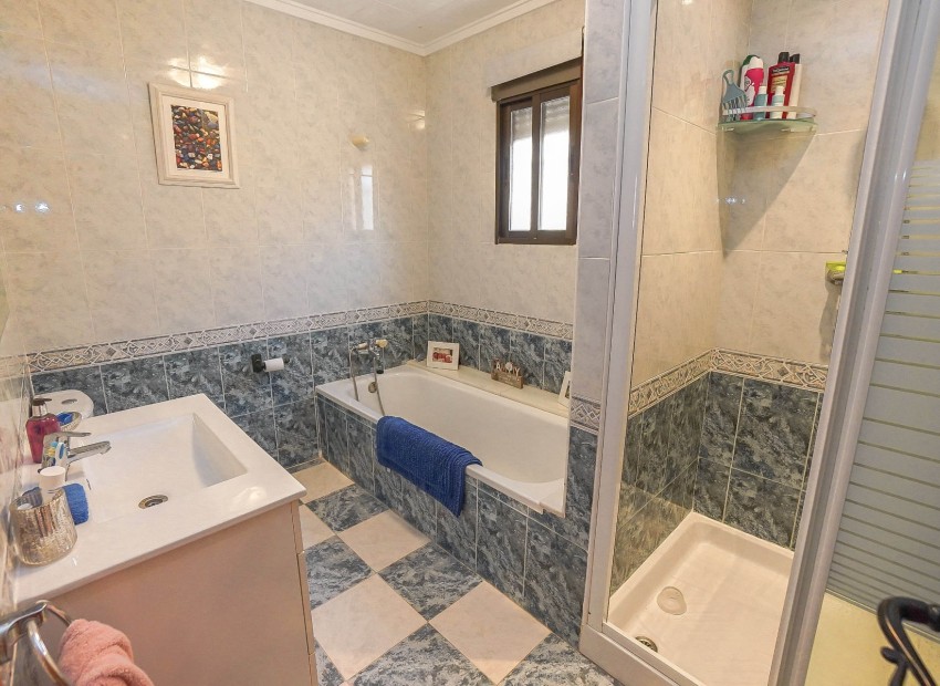 Wiederverkauf - Freistehende Villa - La Marina - Urb. La Marina