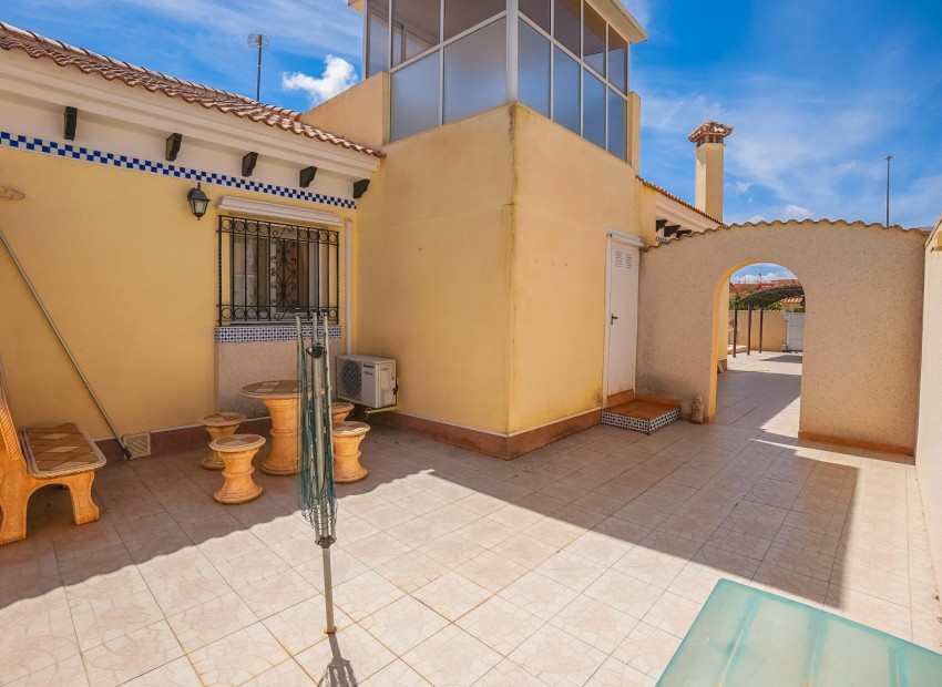 Wiederverkauf - Freistehende Villa - La Marina - Urb. La Marina