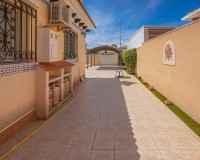 Wiederverkauf - Freistehende Villa - La Marina - Urb. La Marina