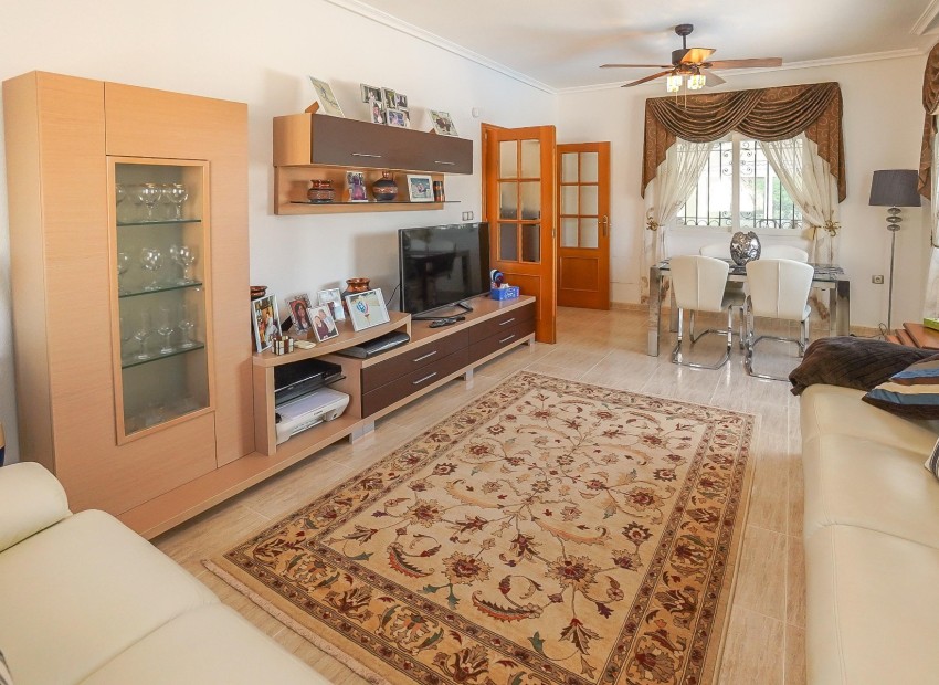 Wiederverkauf - Freistehende Villa - La Marina - Urb. La Marina