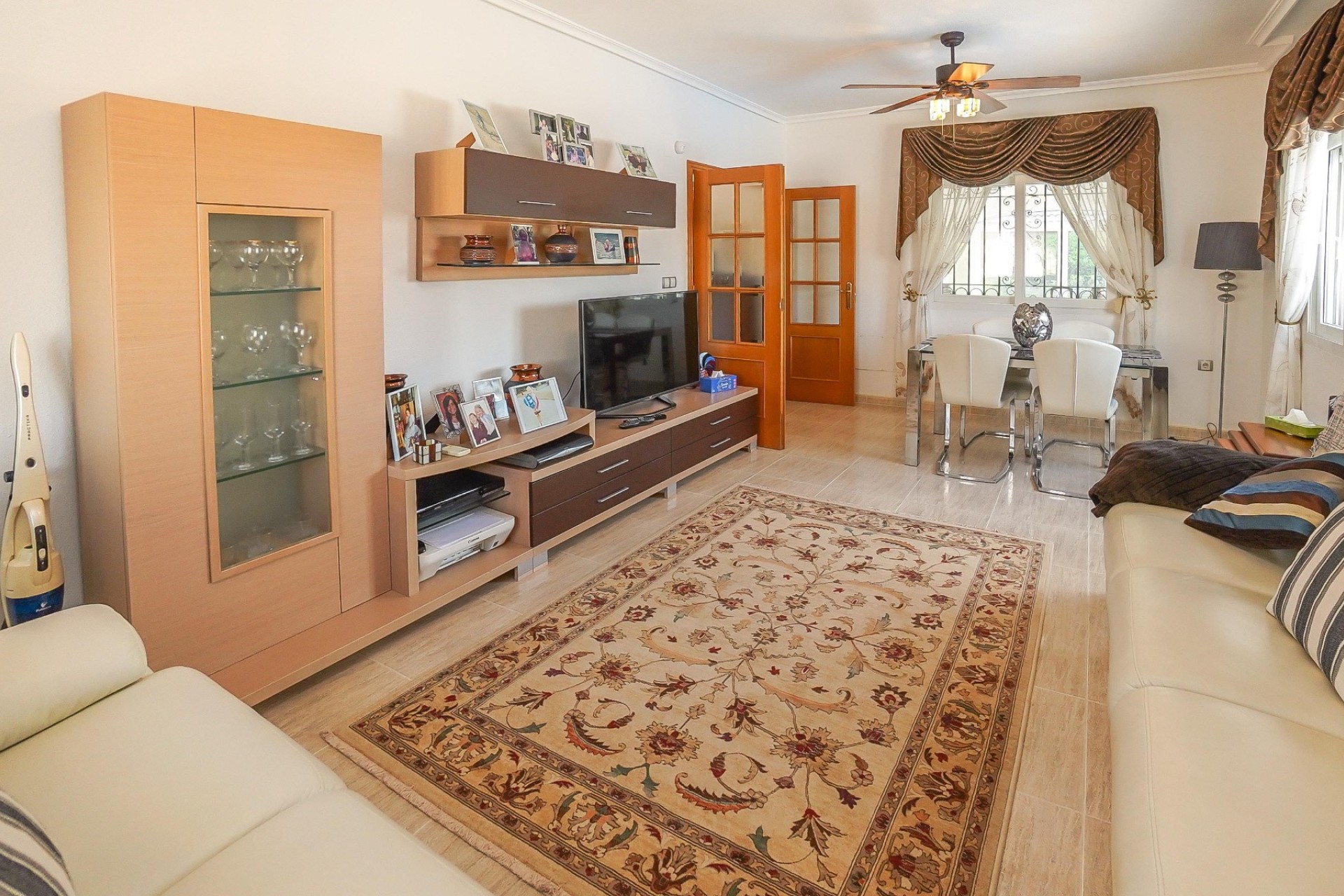 Wiederverkauf - Freistehende Villa - La Marina - Urb. La Marina